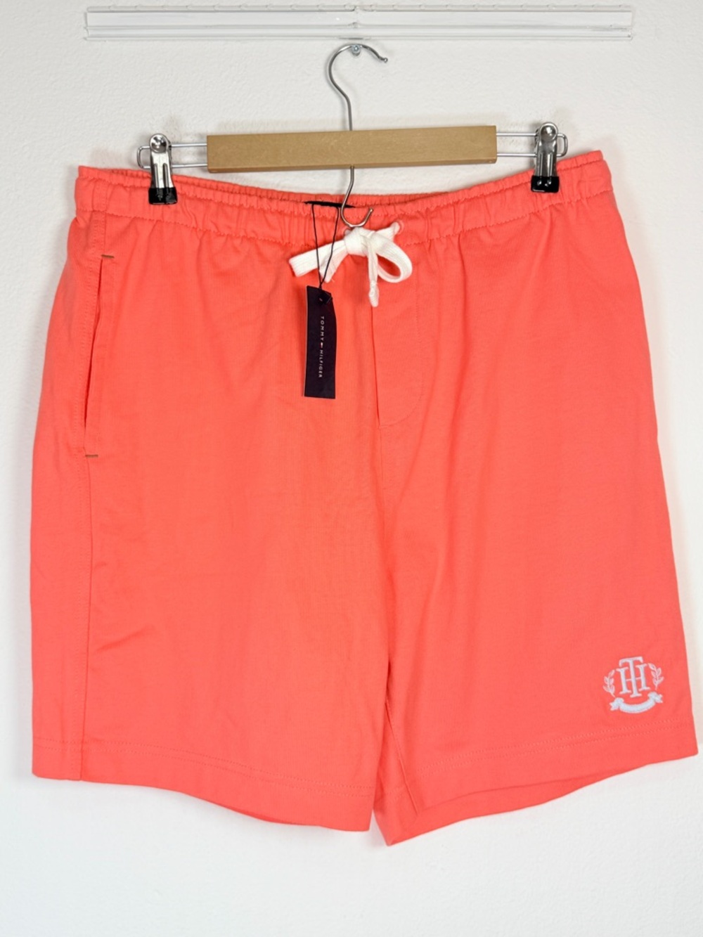 NWT Tommy Hilfiger Coral Drawstring Cotton Shorts Men's M Embroidered Monogram